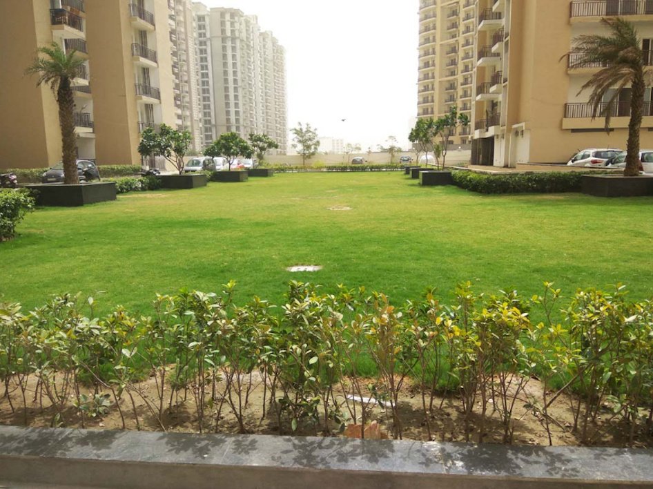  golf avenue phase 1 Landscaped Gardens