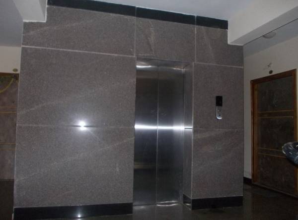  poise Lift Available