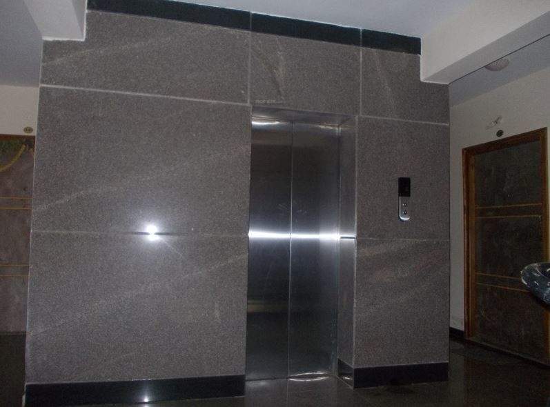  poise Lift Available