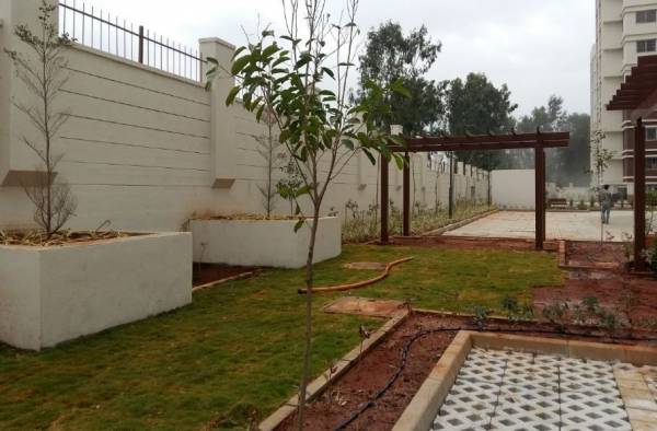 Landscaped Gardens amenities of Ozone Urbana Aqua