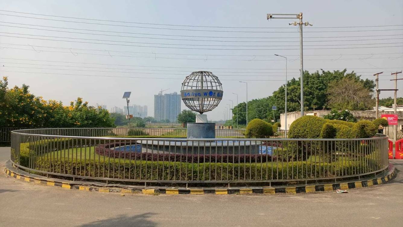 luxuria estate Others