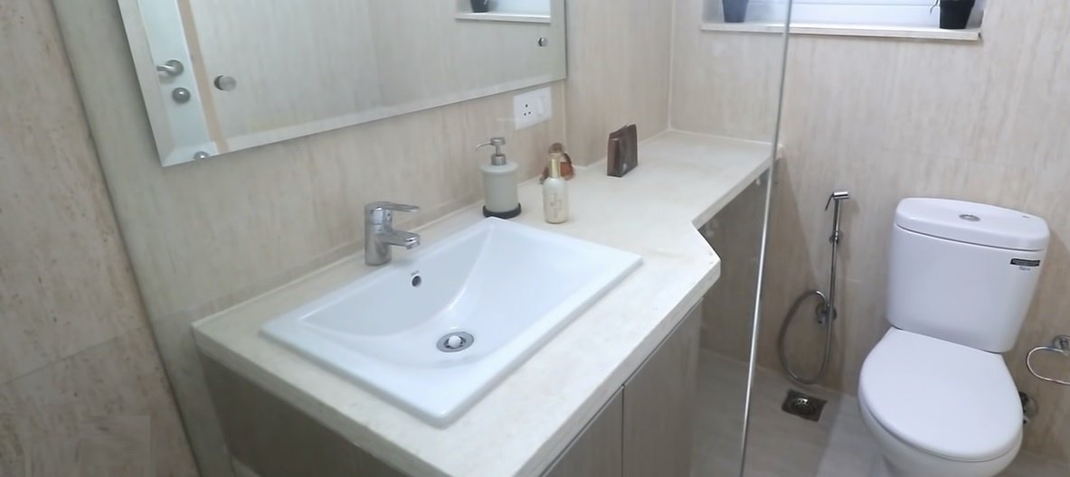  the skycourt Bathroom