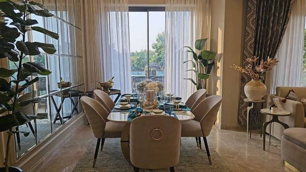 Dining Area the-deck Dining Area