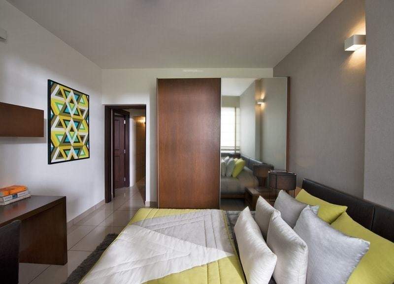  royale gardens Bedroom