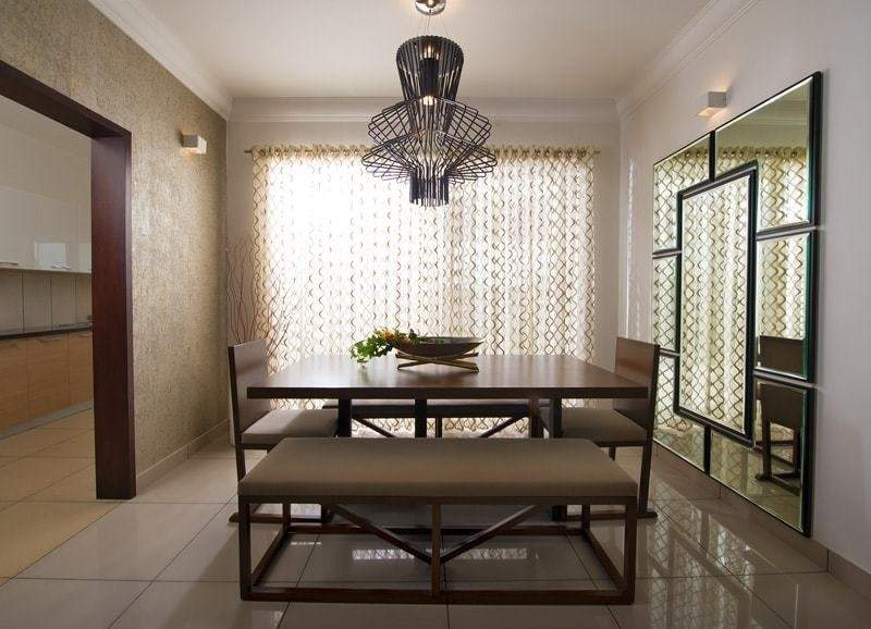  royale gardens Dining Area