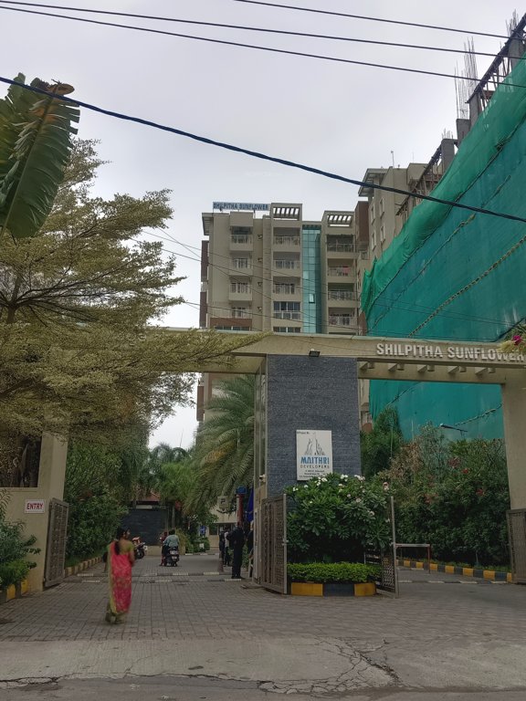 shilpitha sunflower Entrance Gate Security Cabin