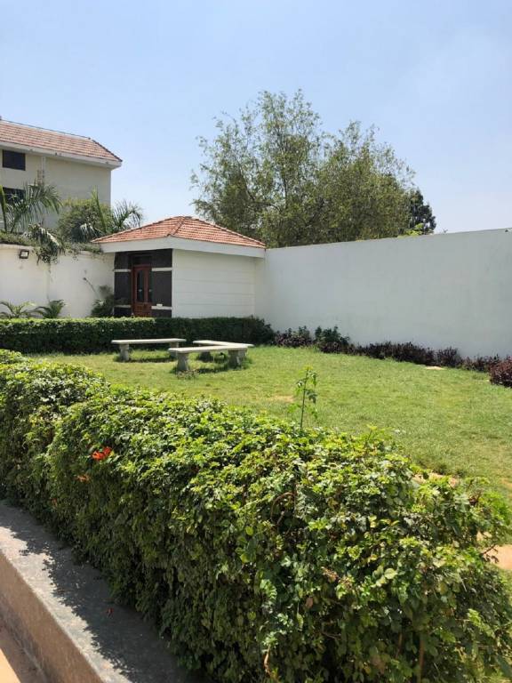  park villa Landscaped Gardens