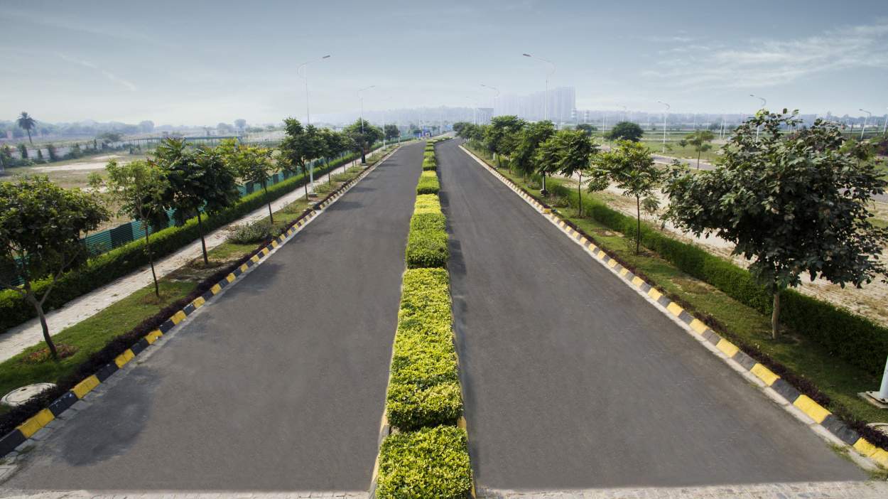  greenbay golf village Plot