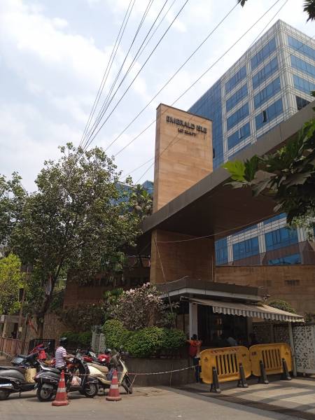  emerald-isle Security Cabin