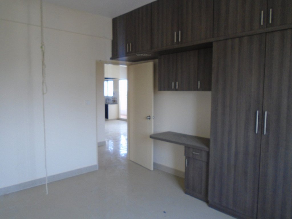  splendor park Bedroom