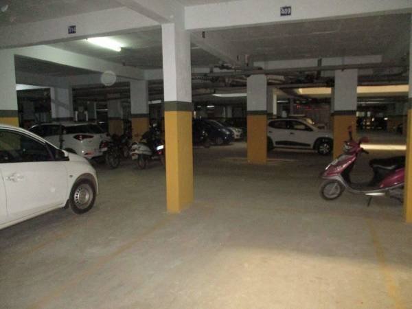  prime Closed Car Parking