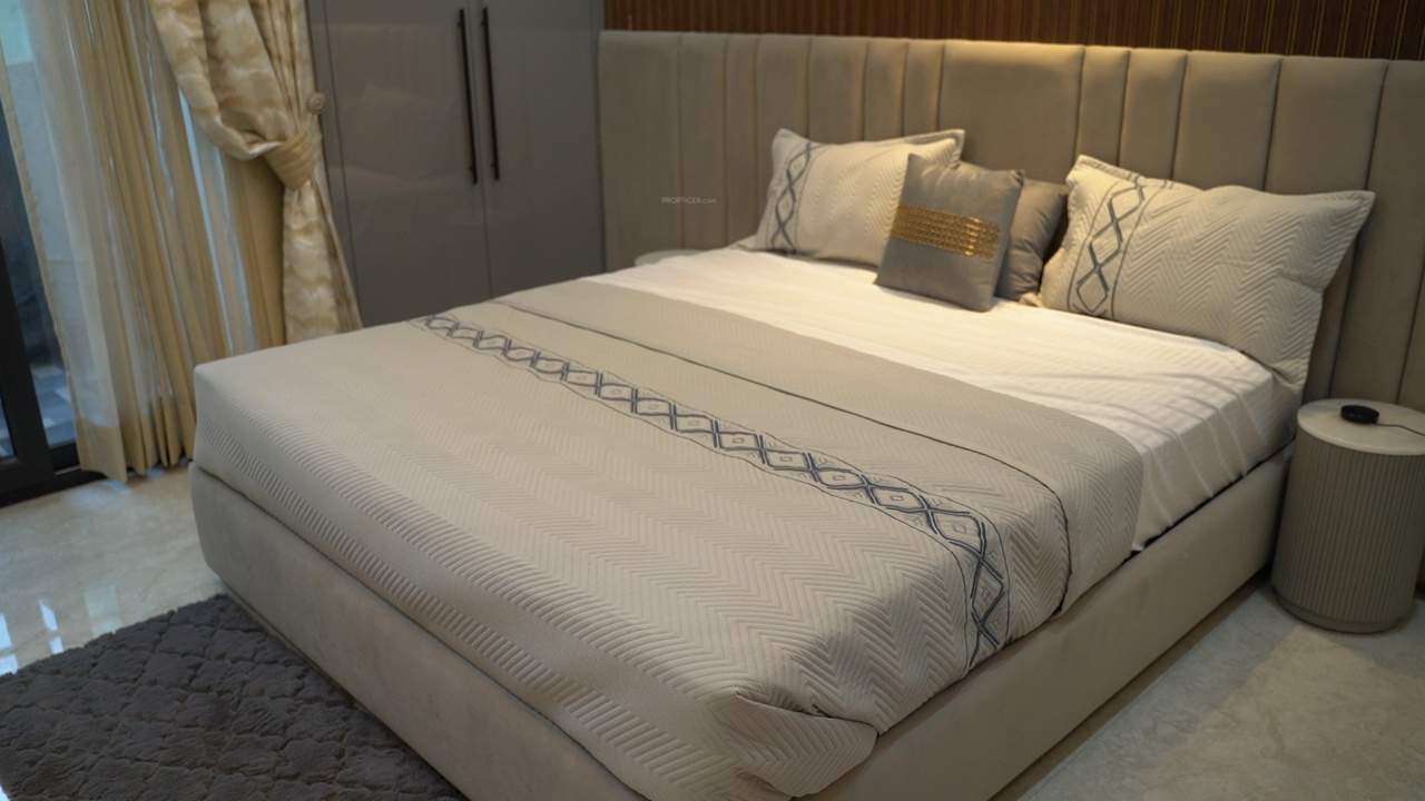  addela palm resorts Bedroom