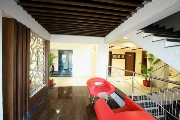 Senior Citizen Sitout amenities of Lakhani White Castle