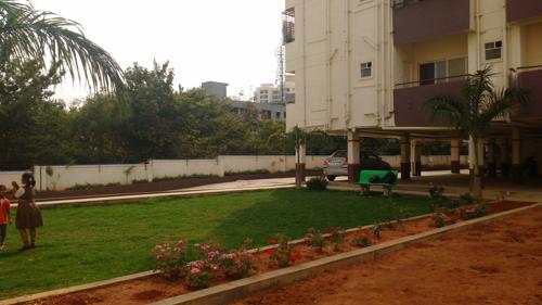  good-life Landscaped Gardens