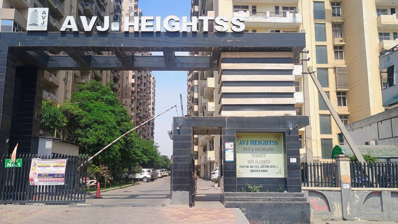  heightss Gated Community