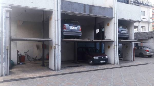  plaza Car Parking
