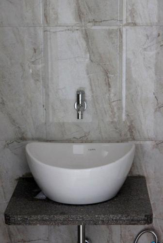  mannat Images for Main Other of Mahaavir Universal Mannat