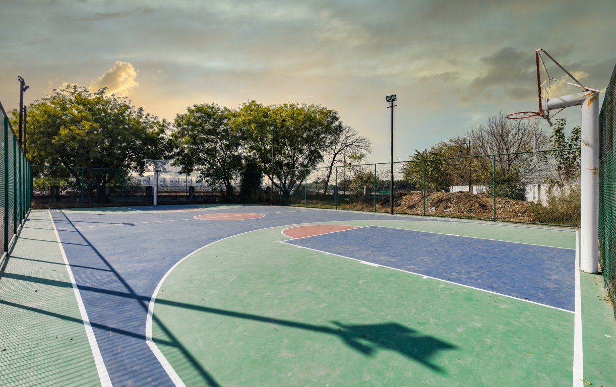  tourmaline Basketball Court