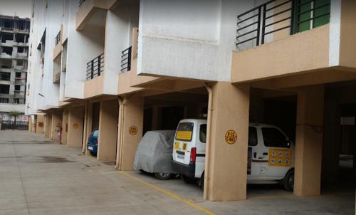  nisarg Closed Car Parking