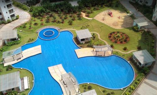  promenade Swimming Pool