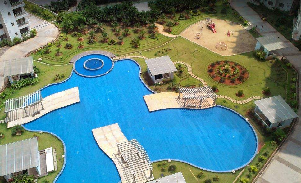 promenade Swimming Pool