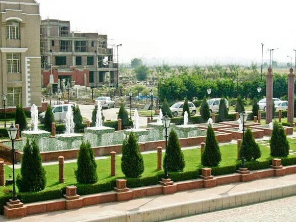  green-meadows Fountains