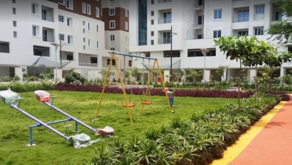  mandarin Children's play area