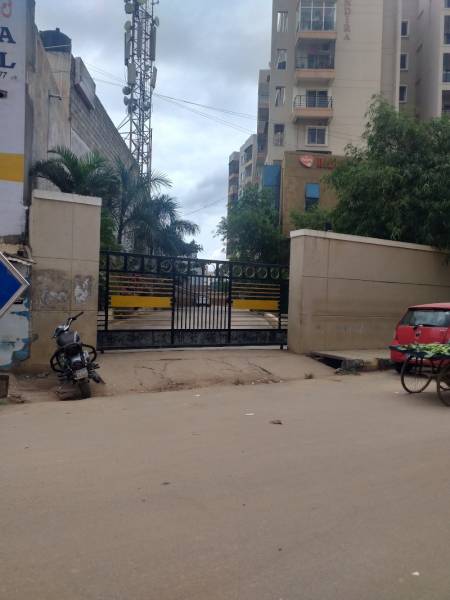  iris Gated Community