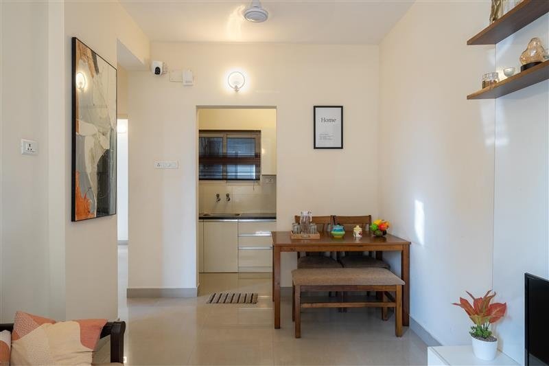  hillview avenue Dining Area