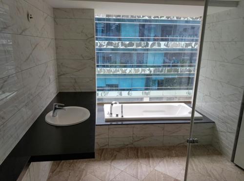 Bathroom morzaria-grandeur Bathroom