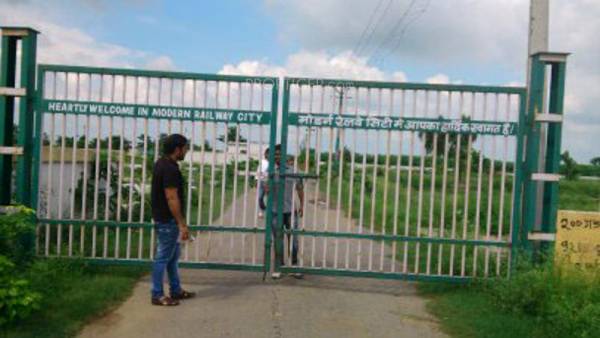 Images for Main Other of Aarvanss Modern Railway City