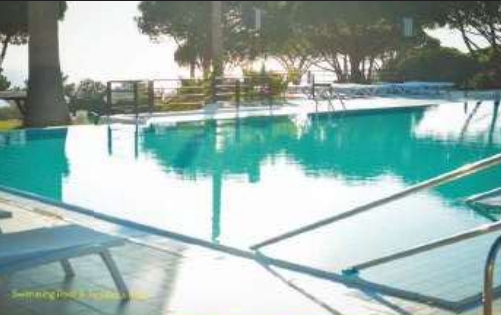  uber verdant Swimming Pool