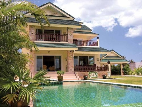  kingswood-oriental Swimming Pool