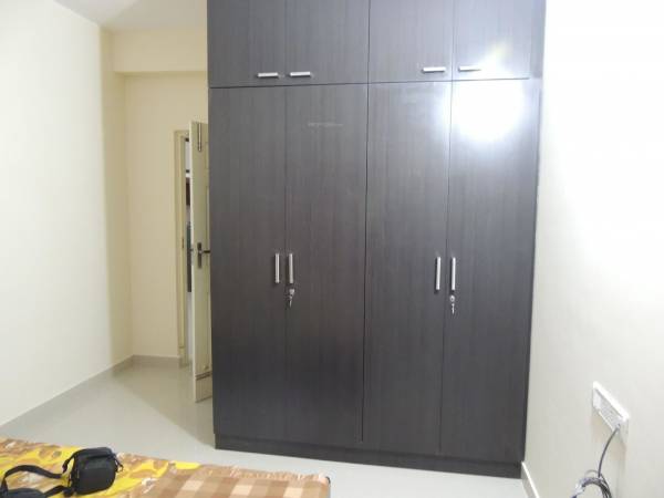  golden-palms Bedroom