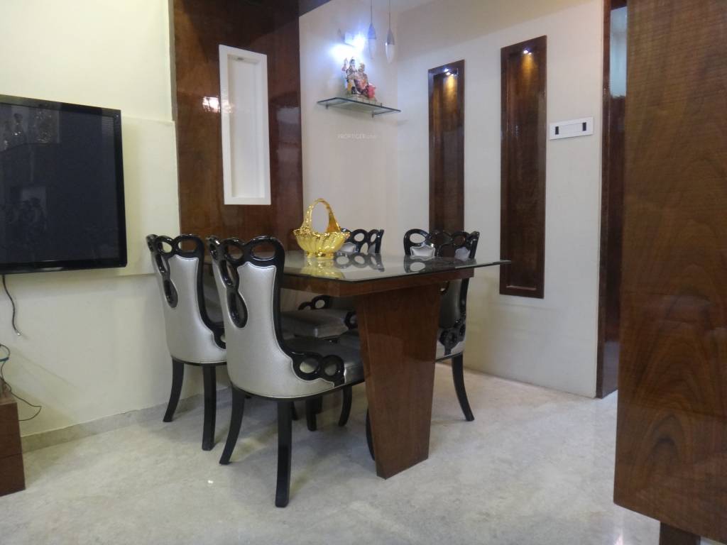  daisy gardens Dining Area