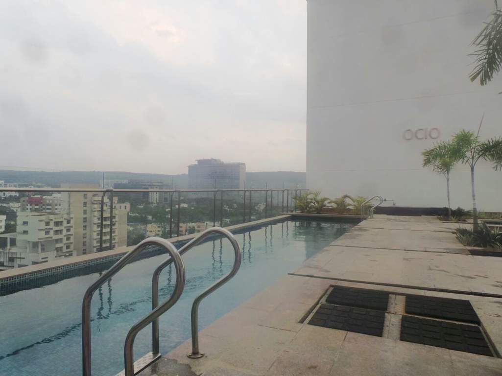  sky one Swimming Pool