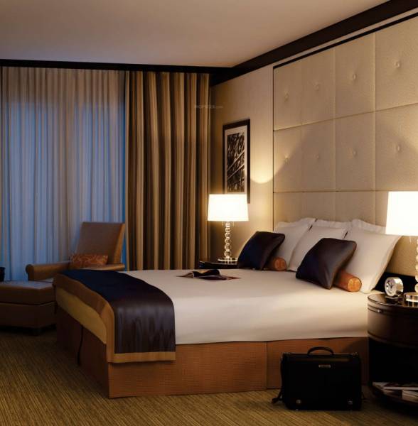  colours-avenue Bedroom