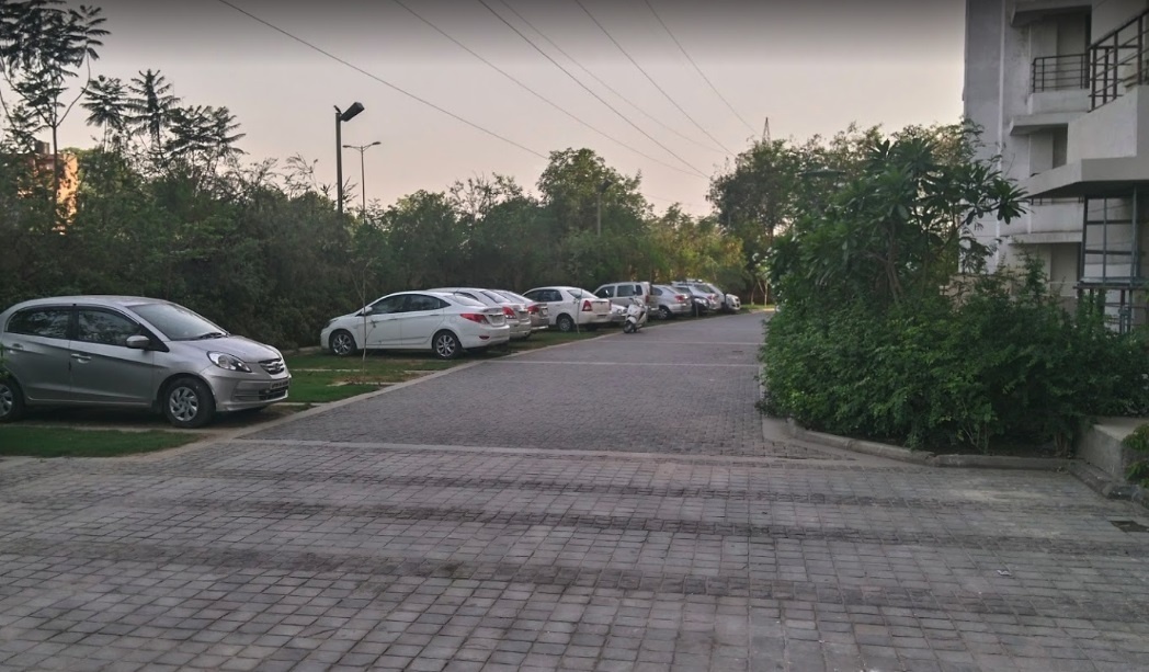  la tropicana Car Parking