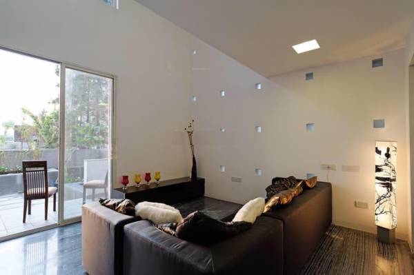 Images for Main Other of Rasa Zephyr