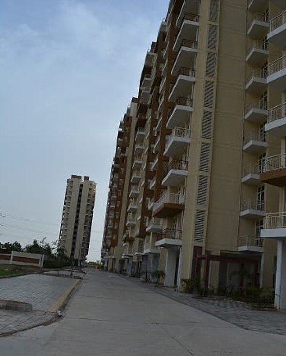 heritage Paved Compound