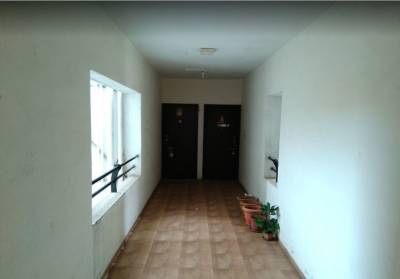 Lobby golden-petals Lobby