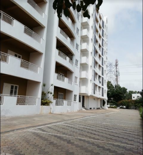 Paved Compound amenities of Mantri Global Heights