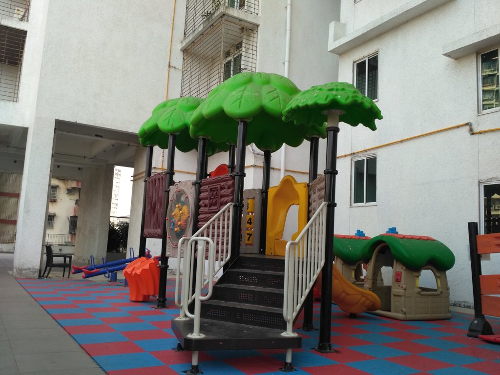  orchid Children's play area