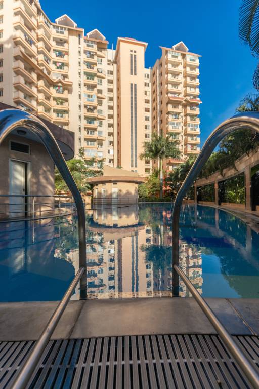  indigo Swimming Pool