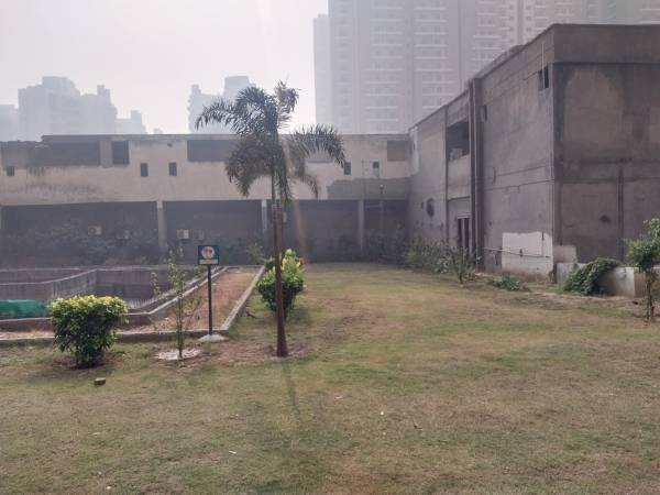  gateway Landscaped Gardens