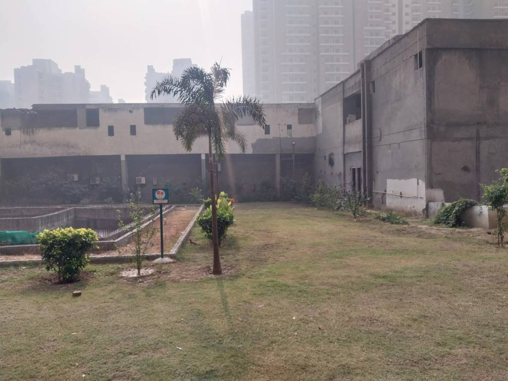  gateway Landscaped Gardens