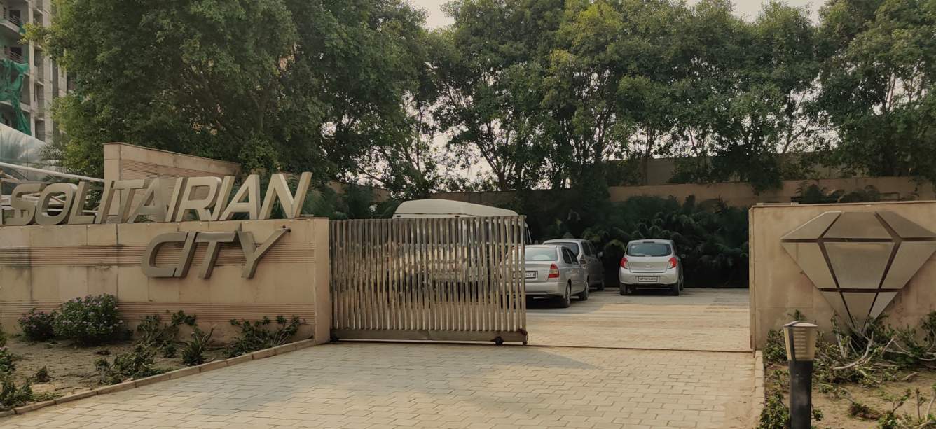  solitairian city Gated Community