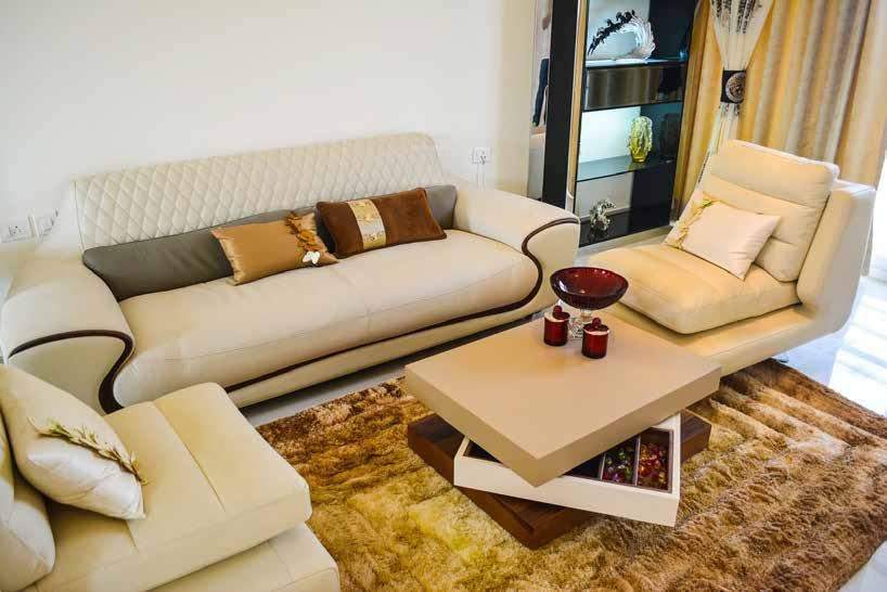  solitairian city Living Area