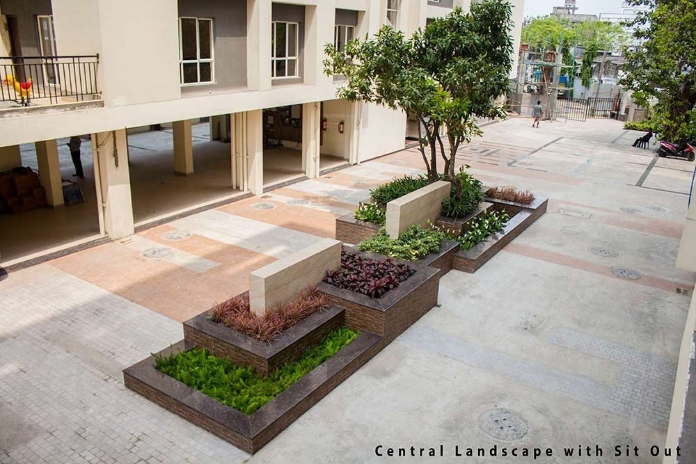  gardenia Paved Compound