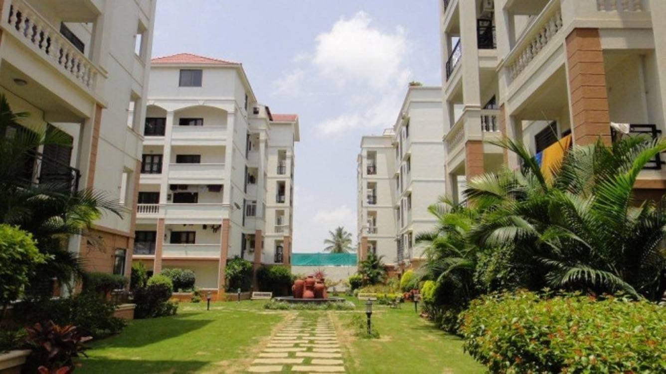  royal manor Elevation